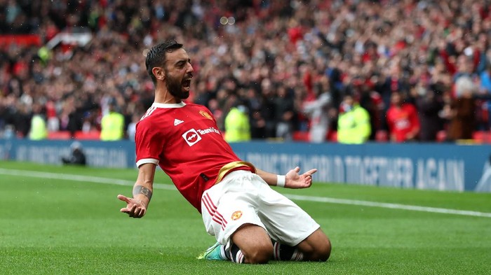 MANCHESTER, ENGLAND - AUGUST 07: Bruno Fernandes of Manchester United celebrates scoring during the pre-season friendly match between Manchester United and Everton at Old Trafford on August 07, 2021 in Manchester, England. (Photo by Jan Kruger/Getty Images)