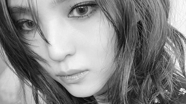 Han So Hee Tampil dengan Rambut Merah, Mirip Natasha Romanoff