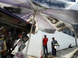 Imbas PPKM Level 4, Kawasan Pertokoan Benhil Sepi