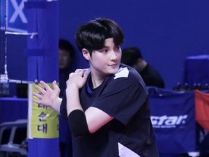 Atlet Voli Wanita Asal Korea Ini Jadi Viral karena Pesonanya yang Tampan