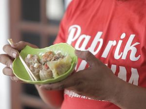 Banting Setir Jual Dimsum Raih Omzet Seharga Rumah di Depok Banting Setir Jual Dimsum Raih Omzet Seharga Rumah di Depok