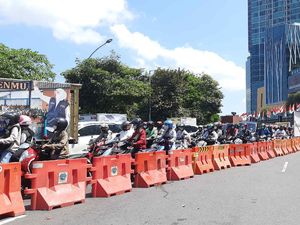 Macet hingga 1 KM di Penyekatan Bundaran Waru, Ini Kata Polisi Macet hingga 1 KM di Penyekatan Bundaran Waru, Ini Kata Polisi