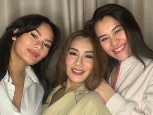 Reza Artamevia Dipuji Lebih Berisi dan Cantik usai Bebas Reza Artamevia Dipuji Lebih Berisi dan Cantik usai Bebas