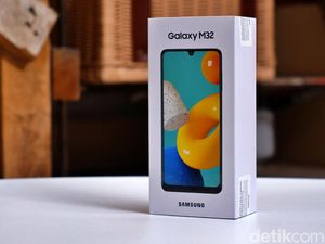 Unboxing Galaxy M32, HP Samsung Harga Rp 3 Jutaan Baterainya Besar Unboxing Galaxy M32, HP Samsung Harga Rp 3 Jutaan Baterainya Besar