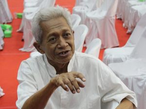 Sastrawan Akhudiat Tutup Usia Sastrawan Akhudiat Tutup Usia