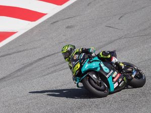 Mengapa Motor MotoGP Pakai Ban Botak Tanpa Alur? Mengapa Motor MotoGP Pakai Ban Botak Tanpa Alur?