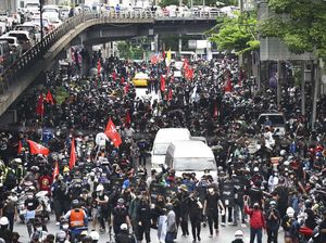 Demo soal COVID di Bangkok Ricuh Lagi, Sejumlah Massa Disebut Tertular Virus Demo soal COVID di Bangkok Ricuh Lagi, Sejumlah Massa Disebut Tertular Virus