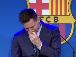 Tangis Lionel Messi Tinggalkan Barcelona