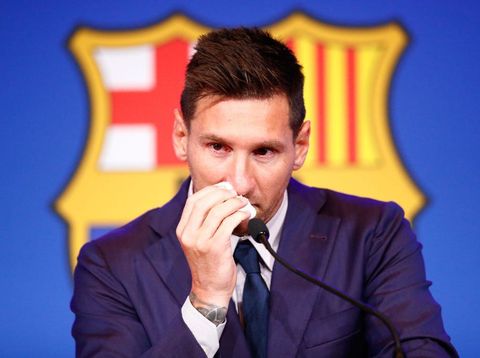 BARCELONA, SPAIN - AUGUST 08: Lionel Messi of FC Barcelona faces the media during a press conference at Nou Camp on August 08, 2021 in Barcelona, Spain. (Photo by Eric Alonso/Getty Images)