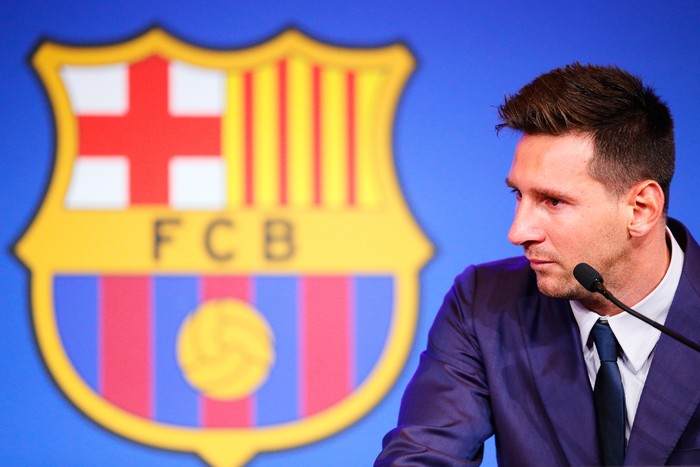 BARCELONA, SPAIN - AUGUST 08: Lionel Messi of FC Barcelona faces the media during a press conference at Nou Camp on August 08, 2021 in Barcelona, Spain. (Photo by Eric Alonso/Getty Images)