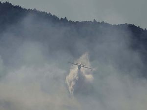 Melihat Proses Pemadaman Kebakaran Hutan di Yunani