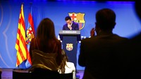 Tak ketinggalan, para pemain Barcelona turut hadir di sana dari para pengisi skuad utama sampai beberapa pemain akademi. Hanya beberapa wartawan yang diizinkan, mengingat situasi masih dalam pandemi.  