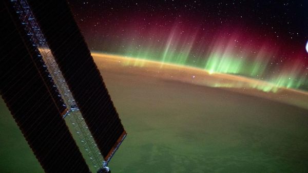 Begini Penampakan Aurora Australis dari Luar Angkasa