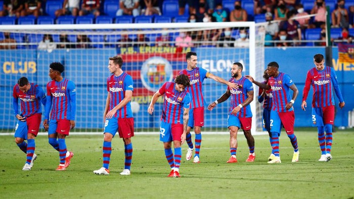 BARCELONA, SPAIN - AUGUST 08: FC Brcelona celebrates the 3-0 during the Joan Gamper Trophy match between FC Barcelona and Juventus at Estadi Johan Cruyff on August 08, 2021 in Barcelona, Spain. (Photo by Eric Alonso/Getty Images)