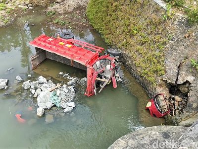Begini Kondisi Truk yang Tabrak Pemotor-Pejalan Kaki di Kulon Progo
