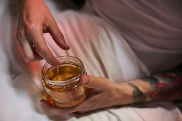 DIY masker rambut dengan madu/