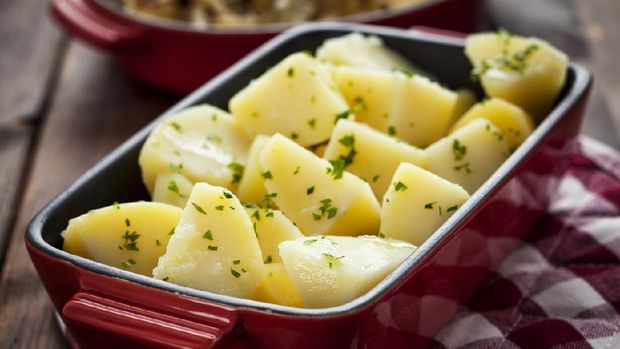 ilustrasi kentang rebus, boiled potato ilustrasi kentang rebus, boiled potato