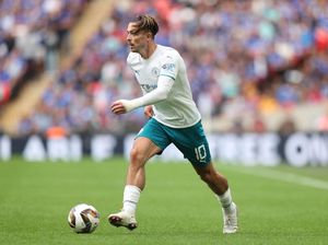 Sterling Nantikan Umpan-umpan Ciamik dari Grealish Sterling Nantikan Umpan-umpan Ciamik dari Grealish