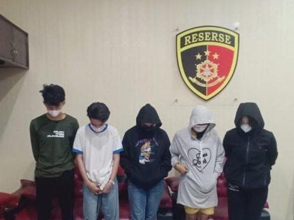 Jaringan Prostitusi Online di Sulsel Ditangkap, Pasang Tarif Rp 1,5 Juta Jaringan Prostitusi Online di Sulsel Ditangkap, Pasang Tarif Rp 1,5 Juta