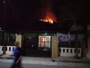 Puskesmas di Sumenep Terbakar, Kerugian Ditaksir Capai Rp 75 Juta Puskesmas di Sumenep Terbakar, Kerugian Ditaksir Capai Rp 75 Juta