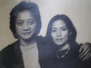 Kabar Duka, Istri Sastrawan WS Rendra Meninggal Dunia Kabar Duka, Istri Sastrawan WS Rendra Meninggal Dunia