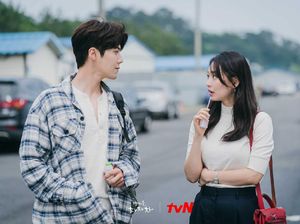Bocoran Hometown Cha Cha Cha, Drakor Terbaru Kim Seon Ho & Shin Min Ah Bocoran Hometown Cha Cha Cha, Drakor Terbaru Kim Seon Ho & Shin Min Ah