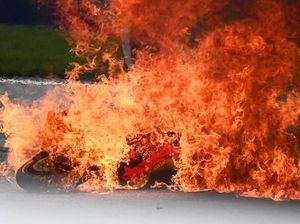 Video Detik-detik Kecelakaan Mengerikan Dani Pedrosa dan Savadori di MotoGP Styria Video Detik-detik Kecelakaan Mengerikan Dani Pedrosa dan Savadori di MotoGP Styria