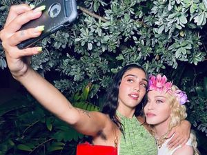 Ingin Hidup Mandiri, Putri Madonna Bayar Sendiri Biaya Kuliah