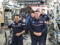 Aksi Keren Astronaut Ikut Olimpiade di Luar Angkasa