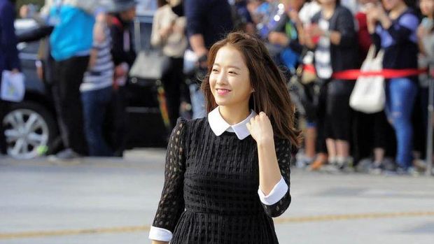Gaya fashion ala Park Bo Young