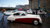 Saat Mobil-mobil Klasik nan Antik Mejeng di Kota London
