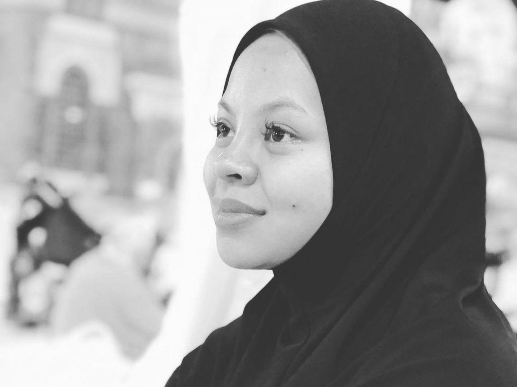 4 Fakta Siti Sarah, Penyanyi Malaysia yang Meninggal Karena Covid Saat Hamil