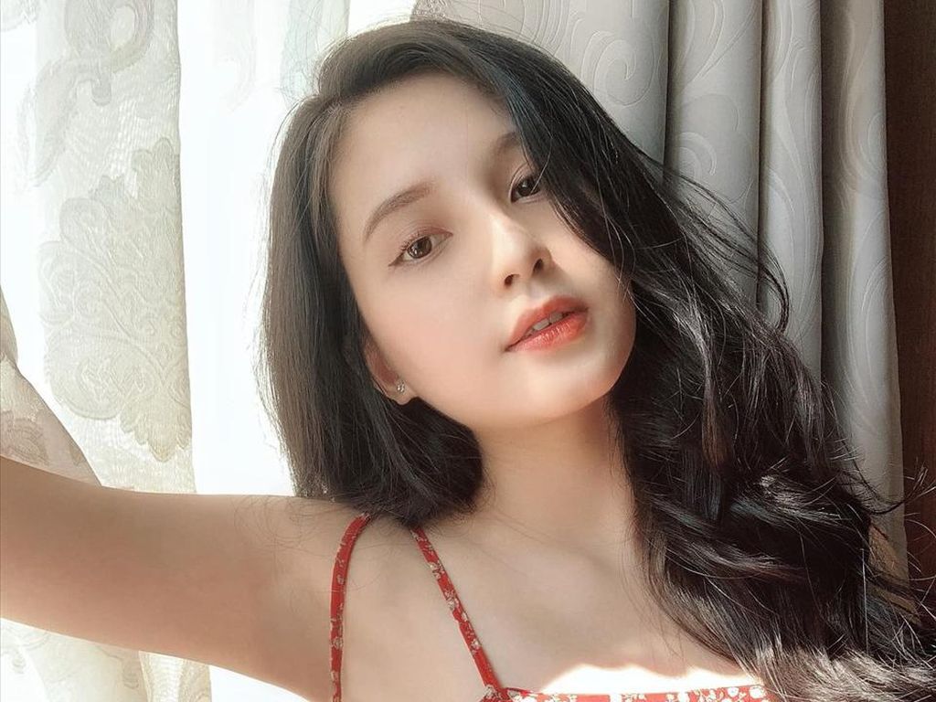 Kisah Sedih Model Cantik Vietnam, Diselingkuhi Penyanyi Terkenal Saat Hamil