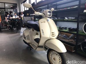 Geger! Baru Datang di Indonesia, Vespa 946 Christian Dior Dilelang Laku Rp 1,350 M Geger! Baru Datang di Indonesia, Vespa 946 Christian Dior Dilelang Laku Rp 1,350 M