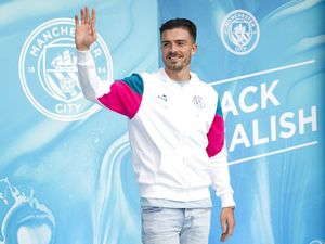 Jack Grealish Tak Bisa Bilang Tidak ke Man City