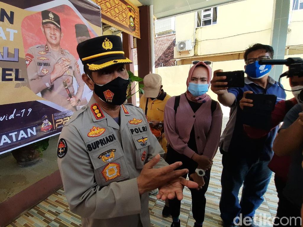 Anak Akidi Tio di Jakarta Ngaku Tak Tahu soal Dana Hibah Rp 2 T Anak Akidi Tio di Jakarta Ngaku Tak Tahu soal Dana Hibah Rp 2 T