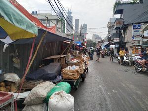 Tak Nyaman Berjualan di Jalan, Pembangunan Pasar Kambing Diminta Dikebut Tak Nyaman Berjualan di Jalan, Pembangunan Pasar Kambing Diminta Dikebut