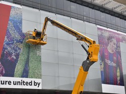 Messi ke PSG, Barcelona Bongkar Poster-posternya di Camp Nou
