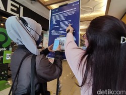 Cetak Kartu Vaksin Buat Masuk Mal? Percuma, Tetap Harus Scan QR Code