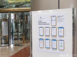 Tak Perlu Cetak Kartu Vaksin! Masuk Mal Tetap Harus Scan QR Code