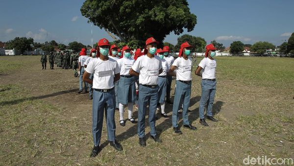 Momen Latihan Paskibra dengan Protokol Kesehatan Ketat