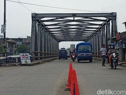 Jembatan Citarum Retak, Polisi Rekayasa Jalan Dayeuhkolot-Baleendah