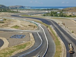 Belum Diresmikan, Sirkuit Mandalika Pagarnya Dijebol Warga