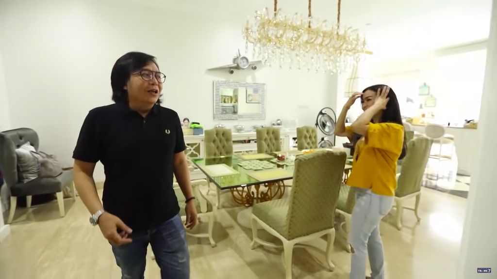 Rumah Mewah Iis Dahlia