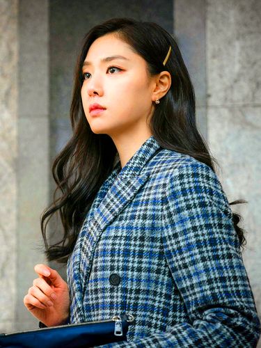 Seo Ji Hye dalam drama Crash Landing on You