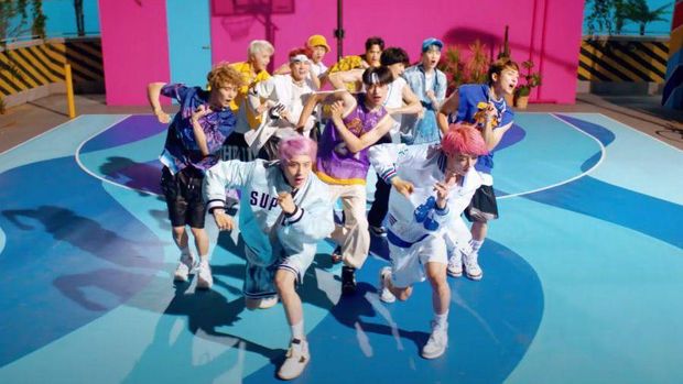 THE BOYZ dalam comeback single THRILL RIDE