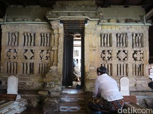 Tradisi Lepas Luwur Makam Sunan Kudus