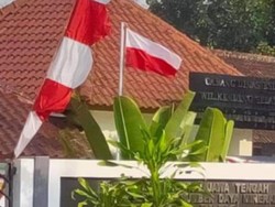 Viral Bendera Merah Putih Terbalik di Kantor ESDM Kendeng Selatan