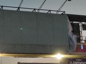 Banner HUT Ke-76 RI yang Salah Cetak Terpasang di JPO Sidoarjo Diturunkan Banner HUT Ke-76 RI yang Salah Cetak Terpasang di JPO Sidoarjo Diturunkan