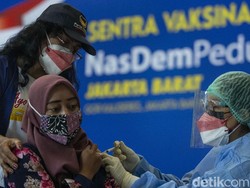 Timpangnya Vaksinasi di Daerah: Ada yang Sudah 96%, Ada yang Cuma 9%